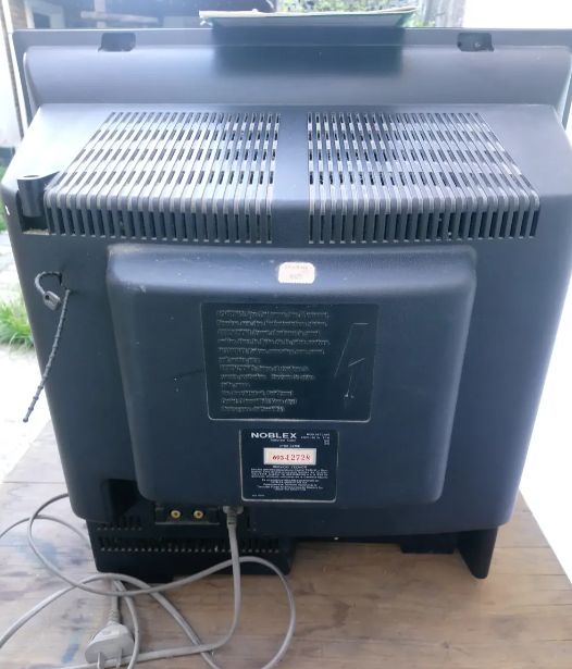 Tv Noblex 20 Pulgadas Anda, Excelente Estado + DVD Y CONVERSOR.