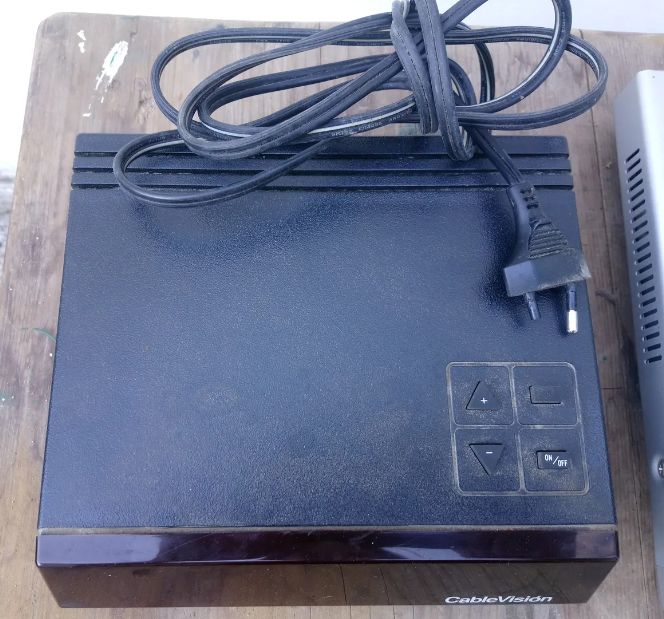 Tv Noblex 20 Pulgadas Anda, Excelente Estado + DVD Y CONVERSOR.