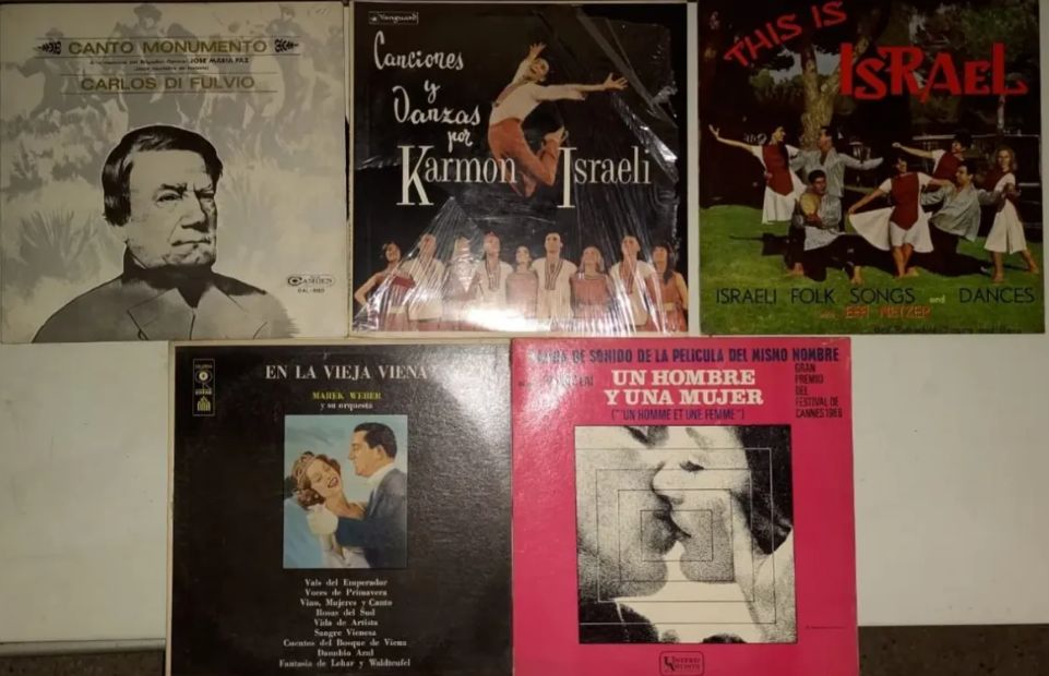lp vinilos de tango y folklore $5000 c/u. Más de 10 oferta 4000 c/u