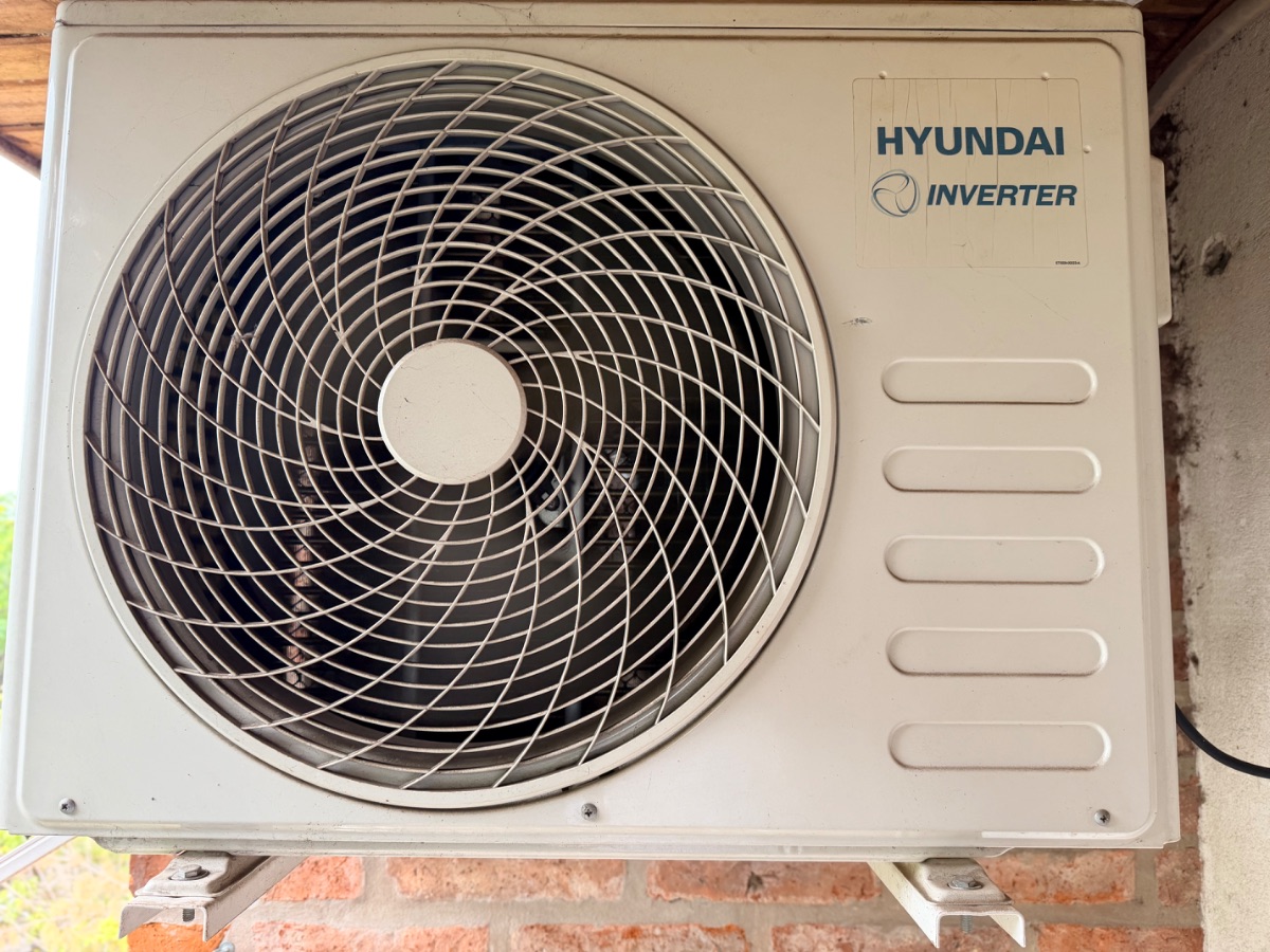 Aires Acondionado Inverter FRIO/CALOR de 3.200 Frigorias