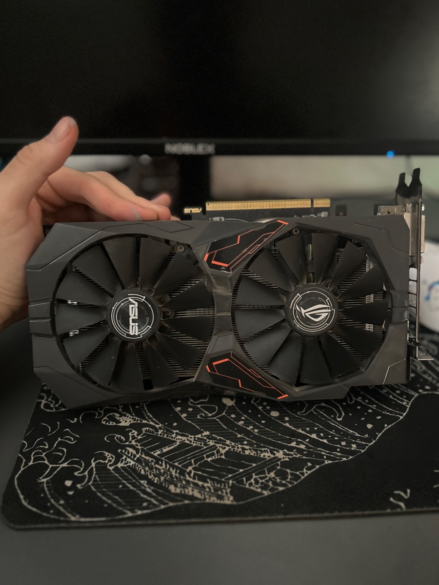 Placa de video radeon 570rx (4gb)