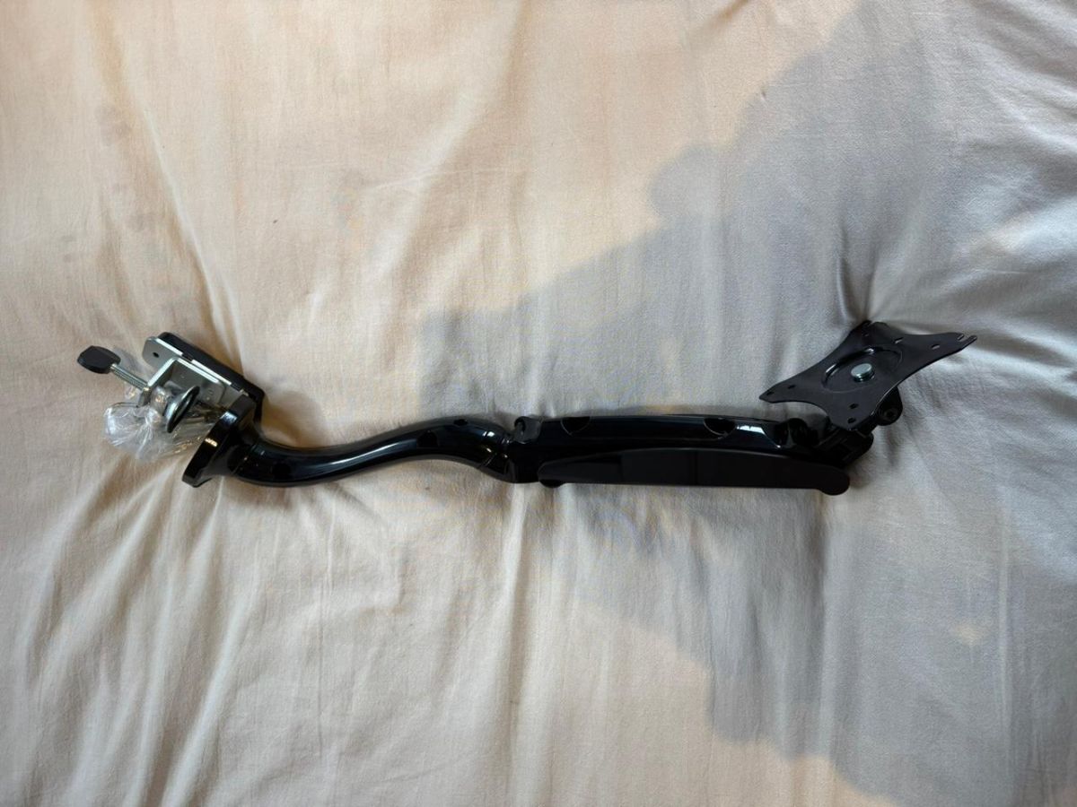 Brazo articulado para monitor tipo hidráulico