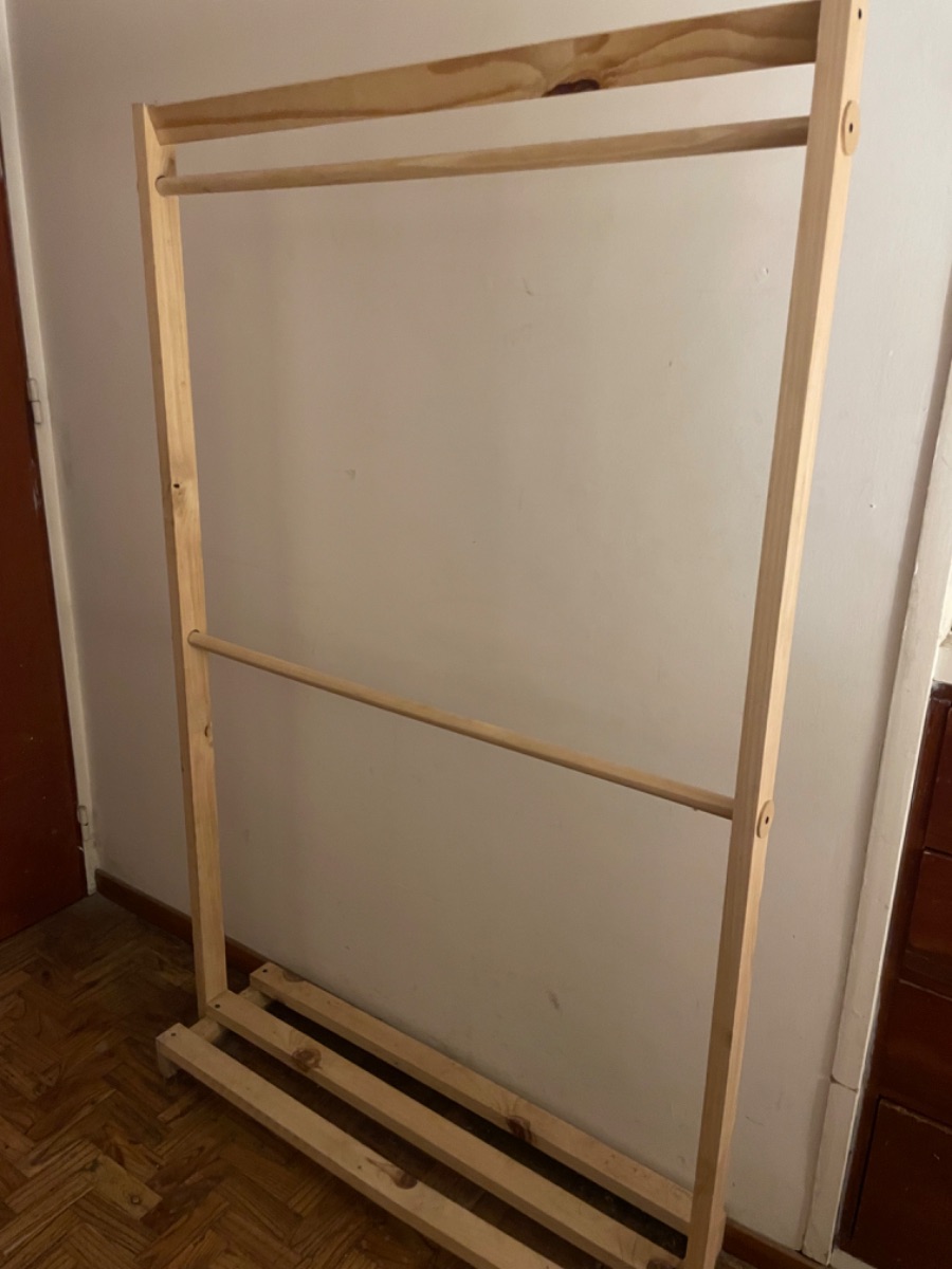 Perchero de madera