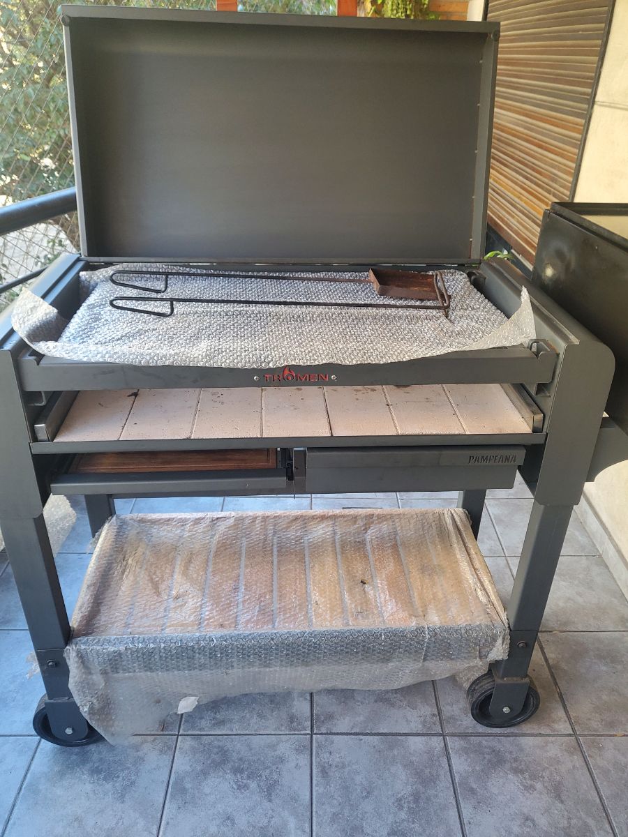 Parrilla Tromen Pampeana