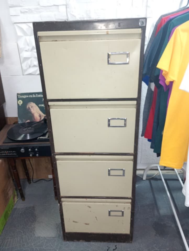 cajonera metalica para carpetas con 4 cajones