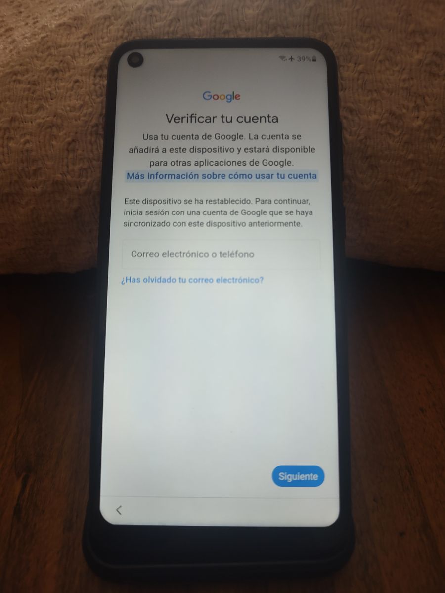 Celular samsung a 11 con detalle