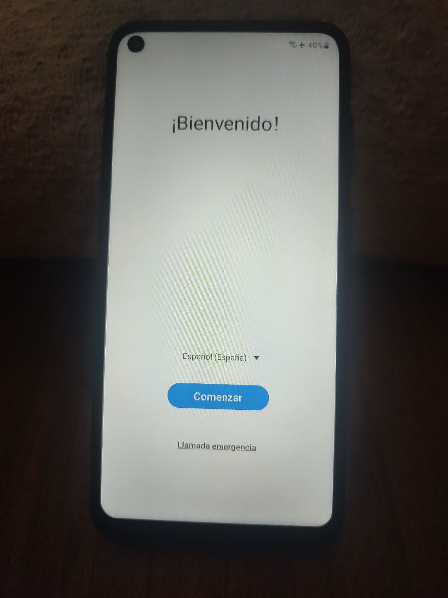Celular samsung a 11 con detalle
