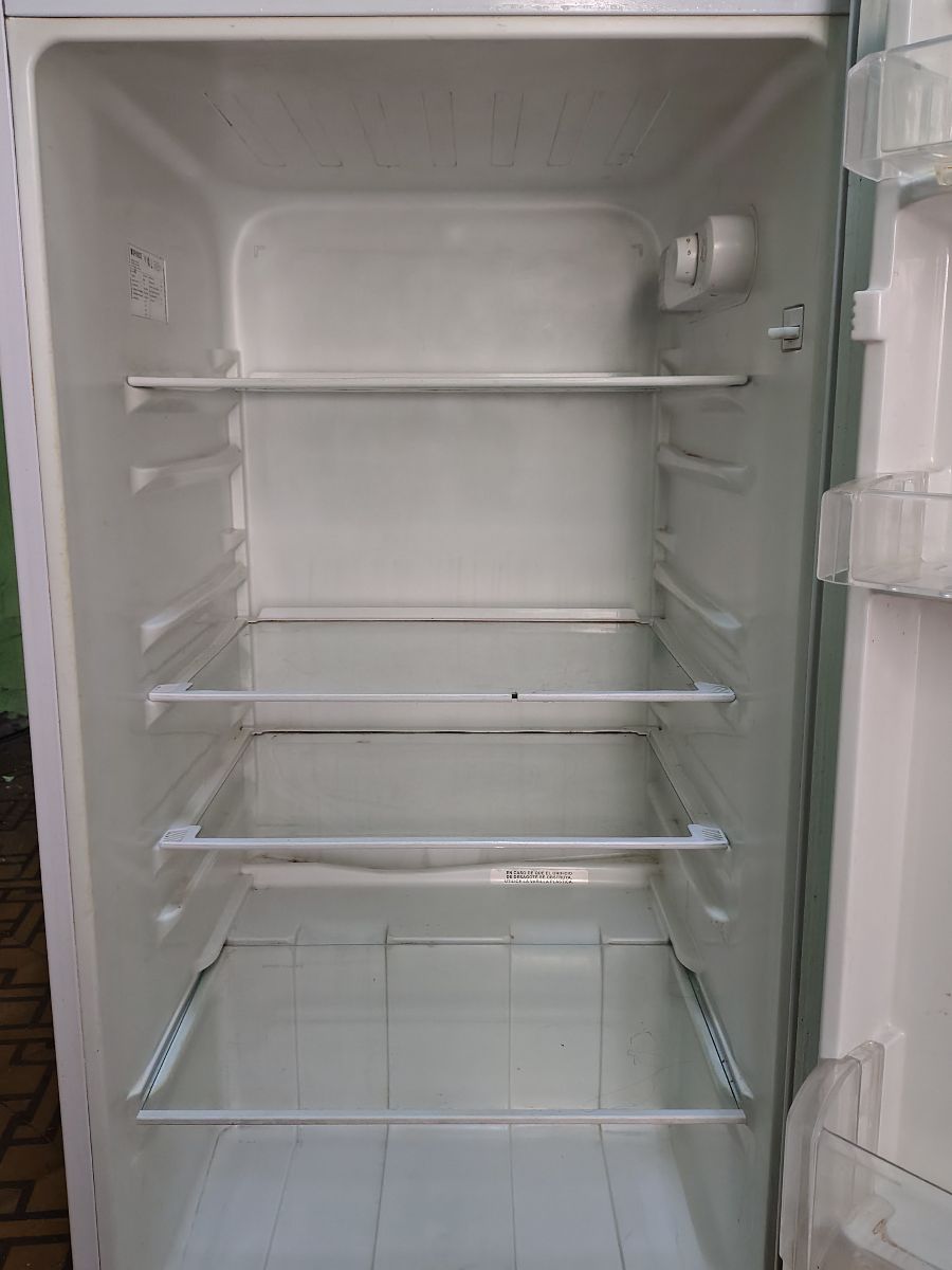 Heladera con Freezer Top House