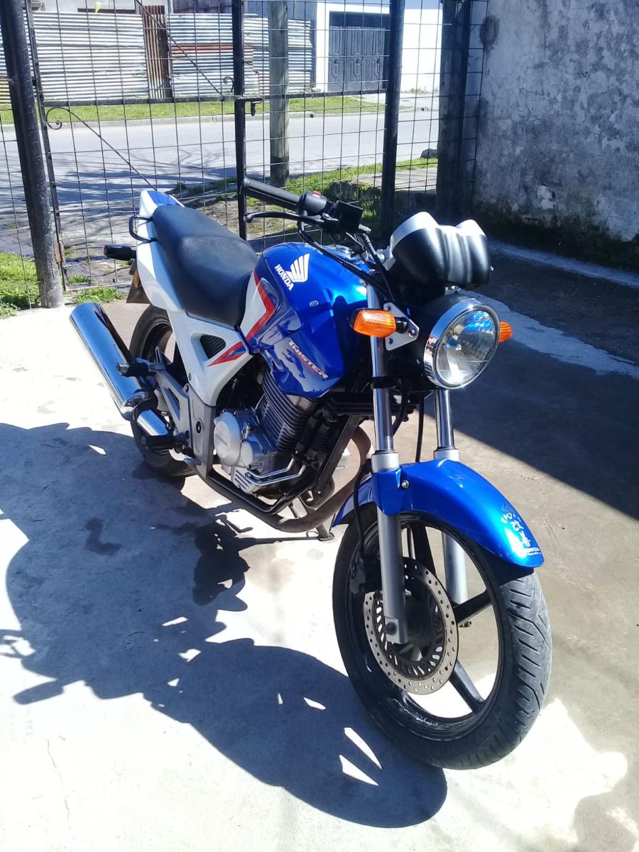 Honda Twister CBX 250CC