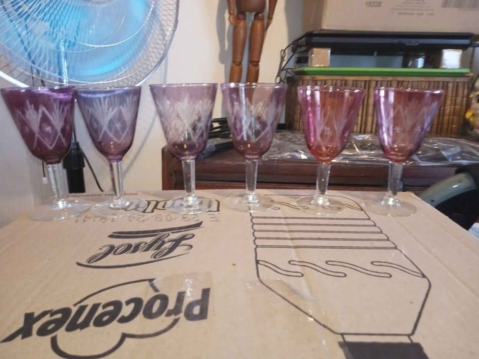 Copas de vidrio.