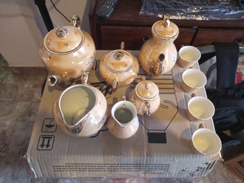 Juego de té + juego de café.