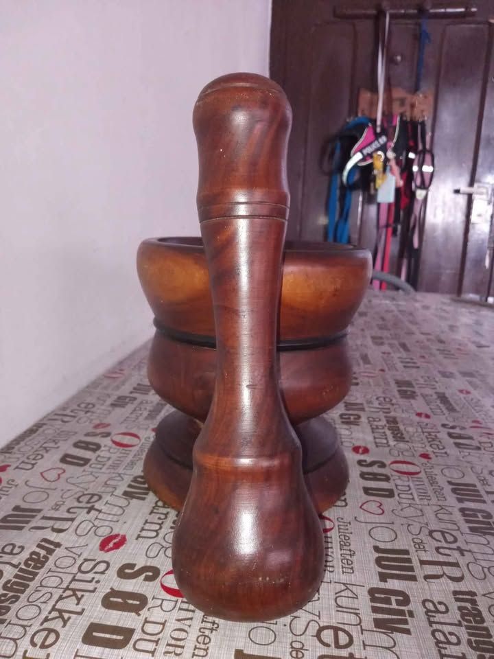 Mortero de palo santo.