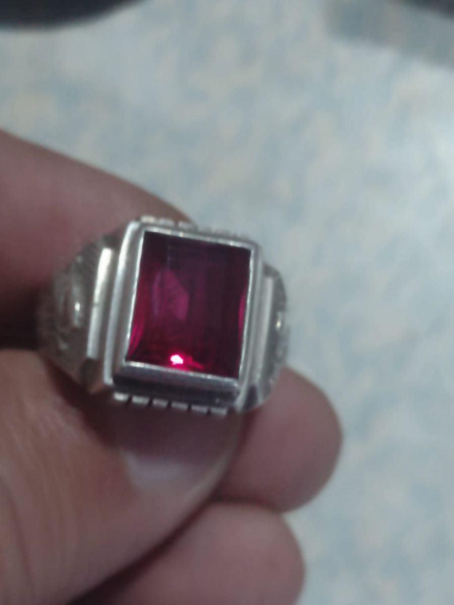 Anillo de Plata 925 con Piedra Roja - Excelente Estado