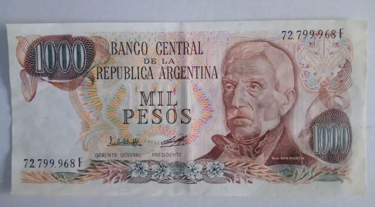 3 Billetes de 1000 pesos ley impecables.