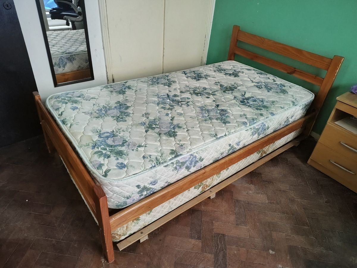 Cama de Plaza y Media (con o sin colchón) mismo precio