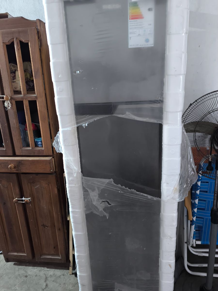 COMBO COCINA (heladera 340L, mini heladera, anafe vitrocerámico)