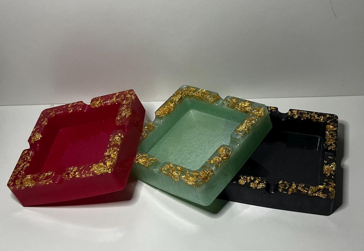 Ceniceros de resina personalizados
