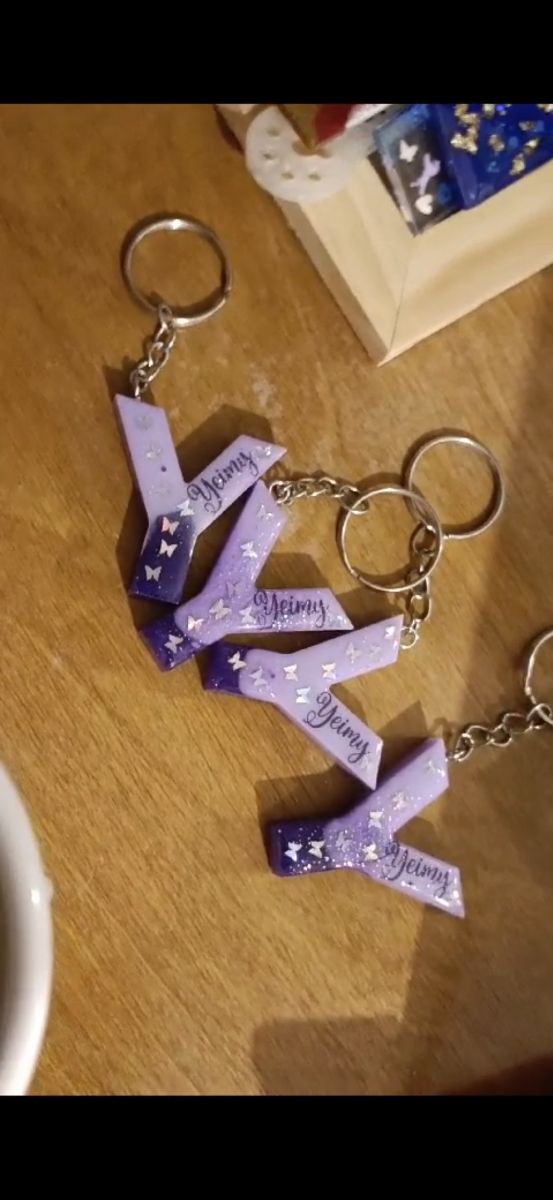 Llaveros de resina personalizados
