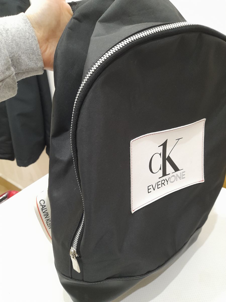Mochila Everyone del perfume de Calvin Klein