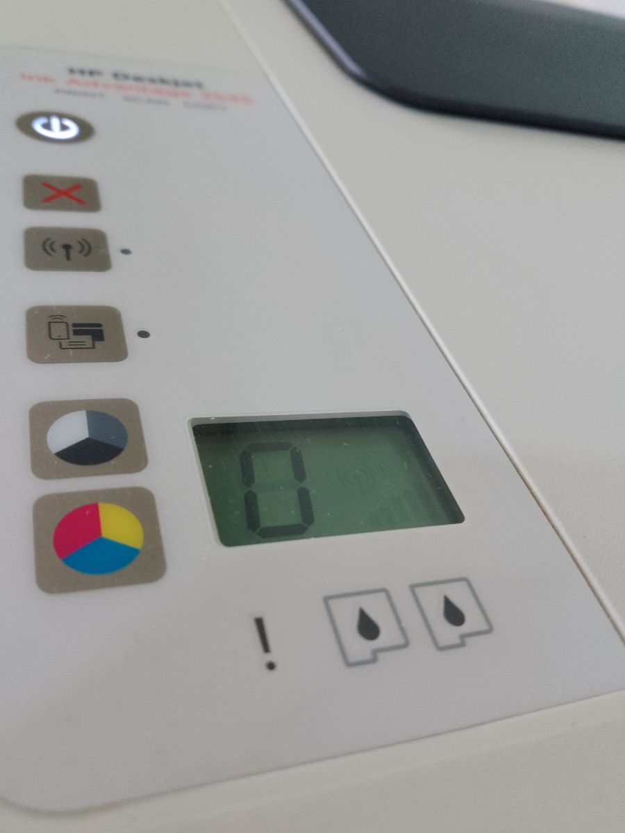 Impresora HP DESKJET INK ADVANTAGE 2540 All-in-one series. Todo en 1: imprime y escanea.