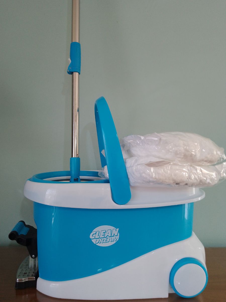 Mopa centrífuga 360* Gadnic" Clean Dream"  con balde escurridor con rueditas  y mango regulable