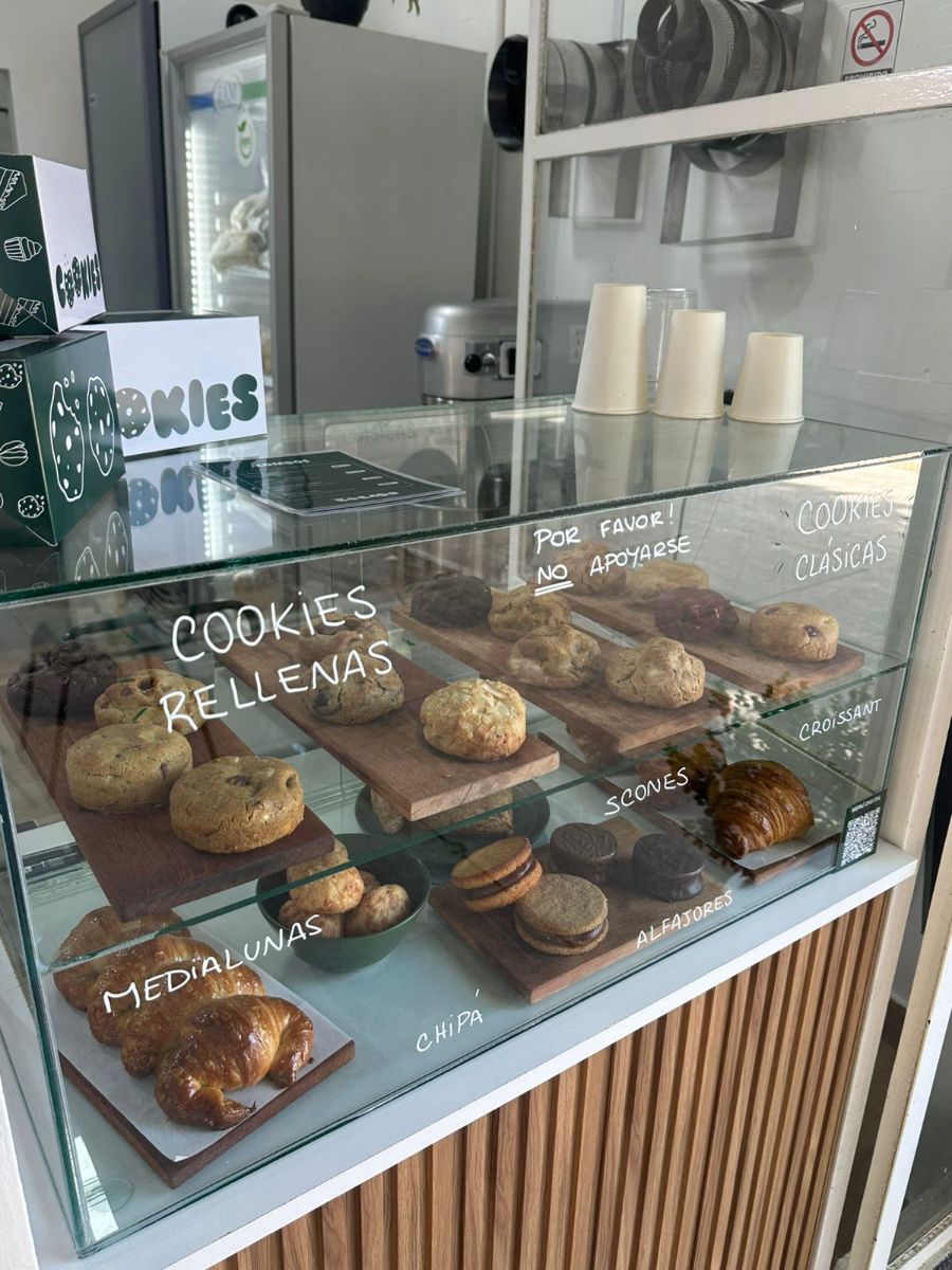 VITRINAS EXHIBIDORAS PARA COMERCIO/PANADERIA/CAFETERIA 15.4078-3285