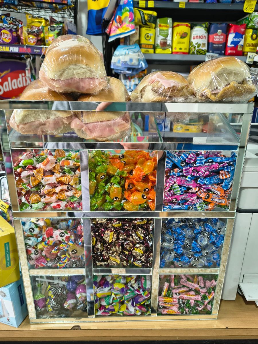 VITRINAS EXHIBIDORAS PARA COMERCIO/PANADERIA/CAFETERIA 15.4078-3285
