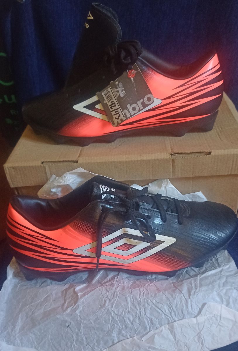 Botines Umbro pro