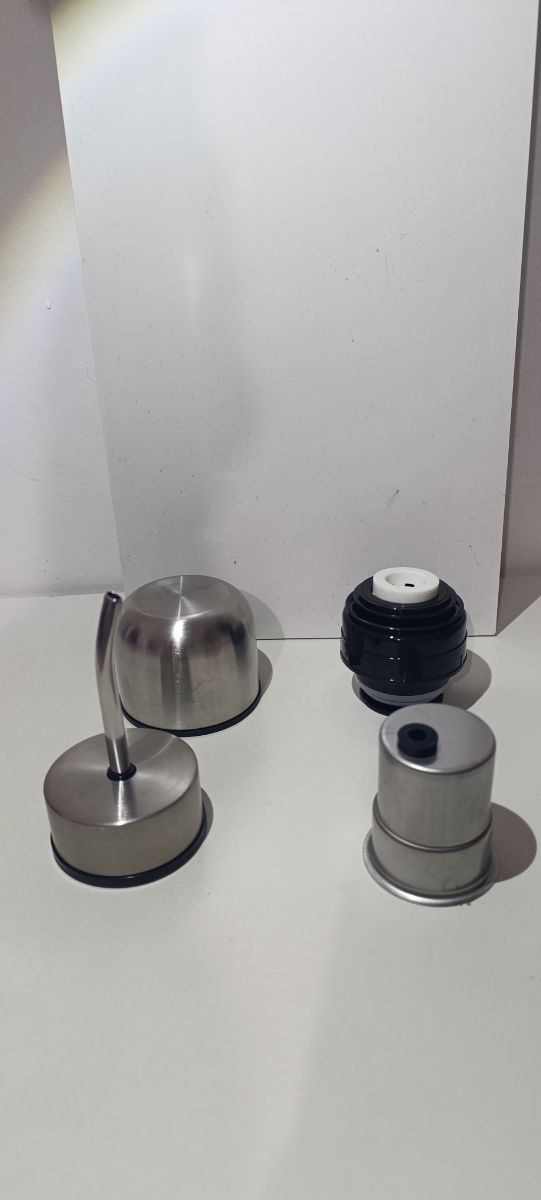 Termo mate autosevante de acero inoxidable 750 ml nuevo en caja