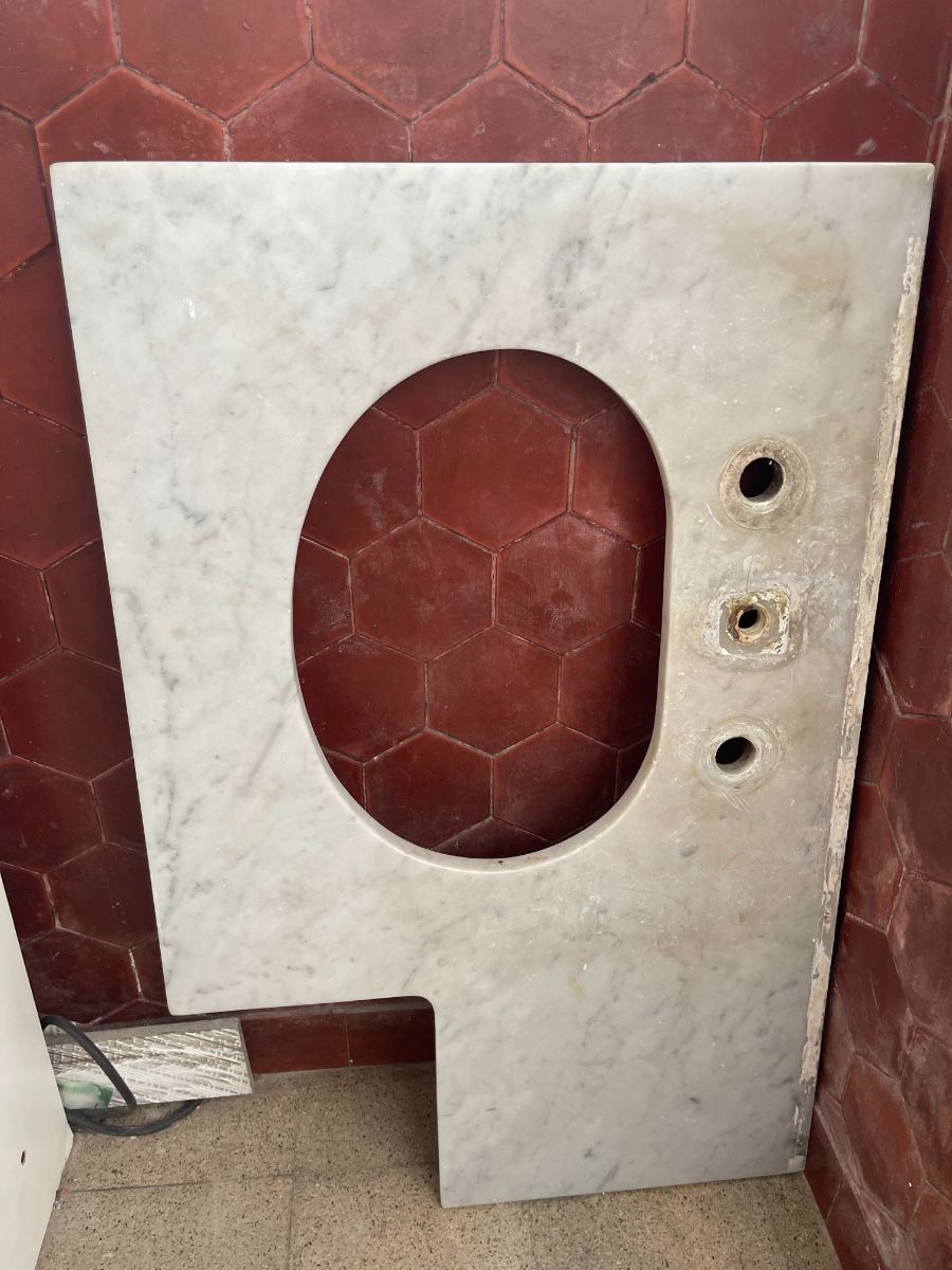 Mesada de mármol para baño