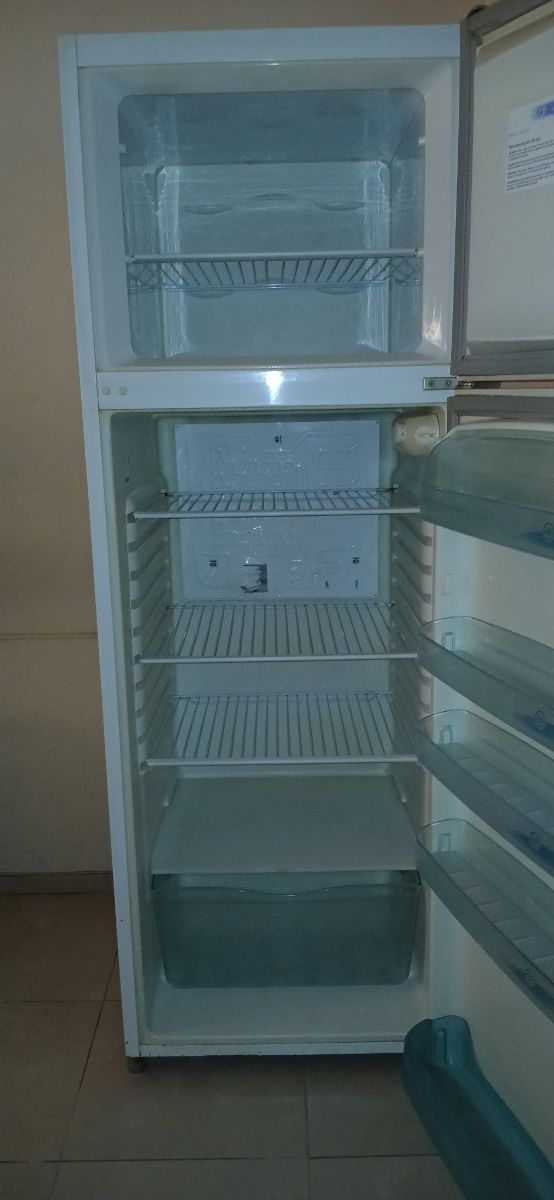 Heladera con freezer Electrolux
