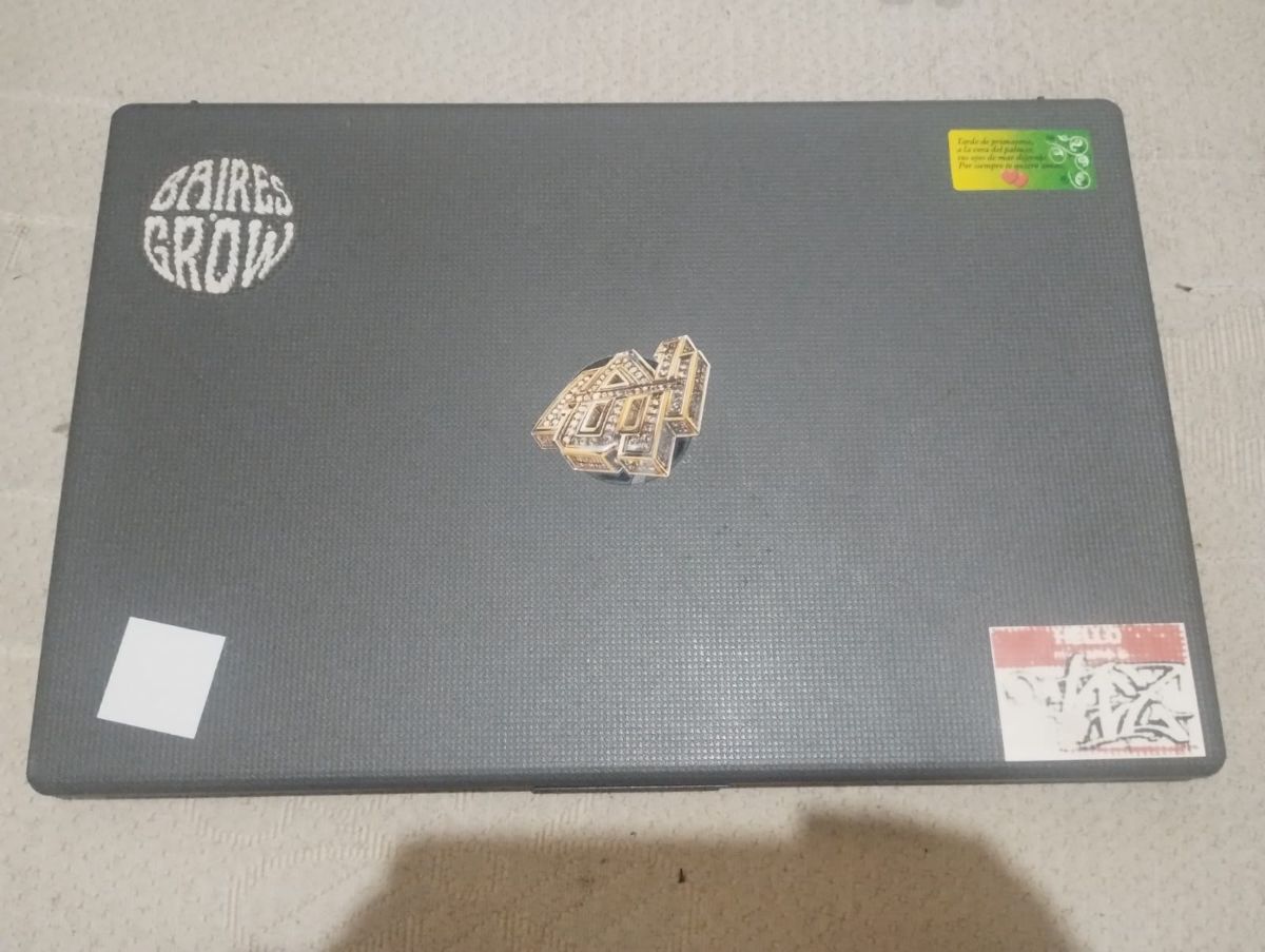VENDO Notebook HP | AMD Ryzen 3 7330U / 16GB RAM / 1TB SSD | ¡Impecable!