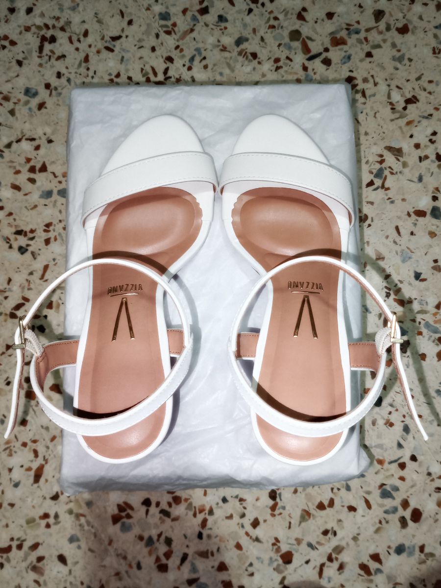 Zapatos Vizzano nuevos sin uso.