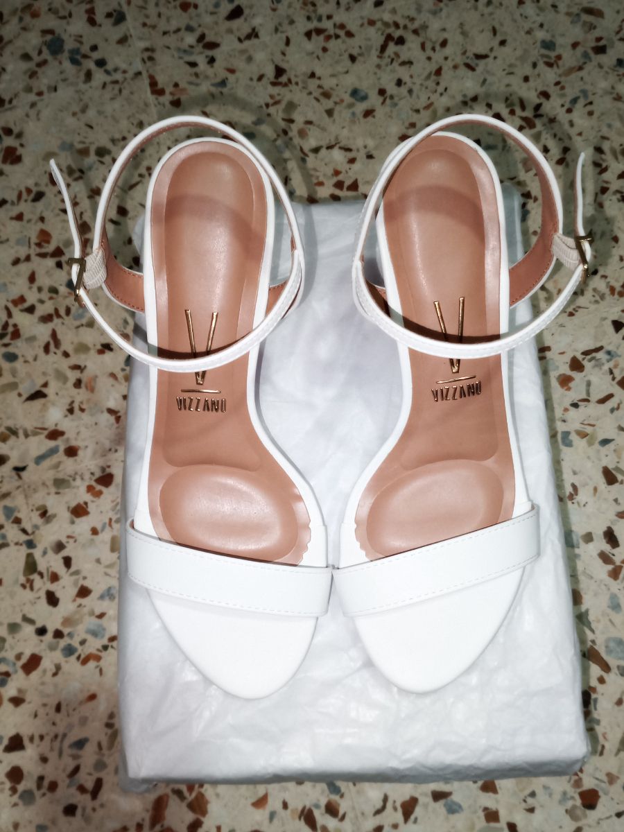 Zapatos Vizzano nuevos sin uso.