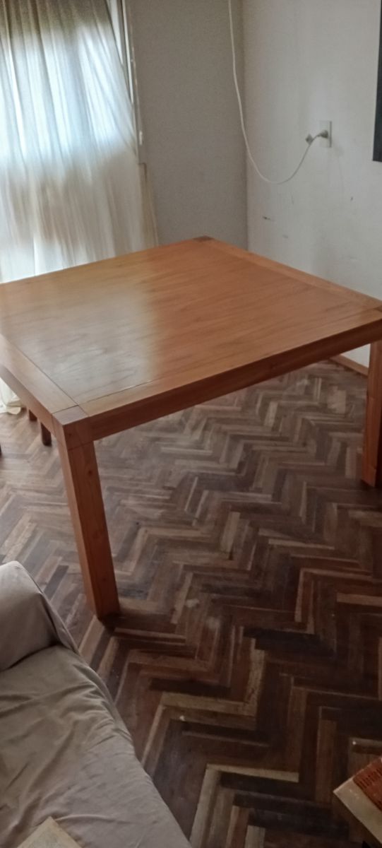 Mesa Cuadrada Madera Paraiso