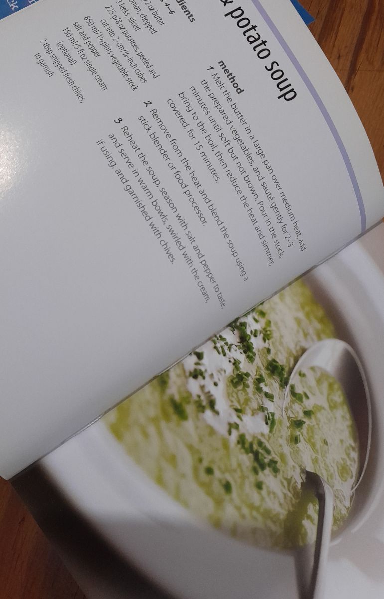 Libro "Potatoes 100 everyday recipes"