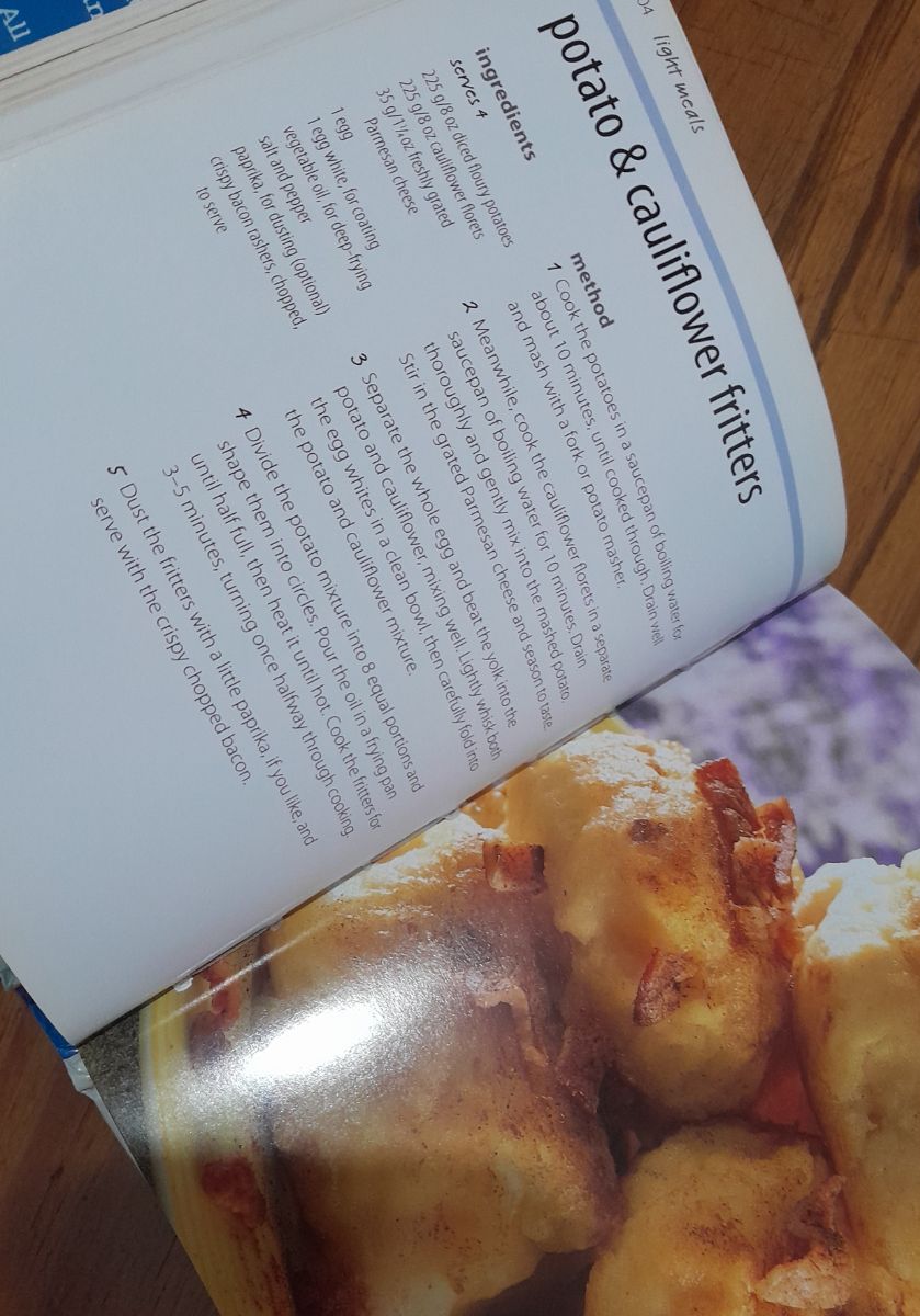 Libro "Potatoes 100 everyday recipes"