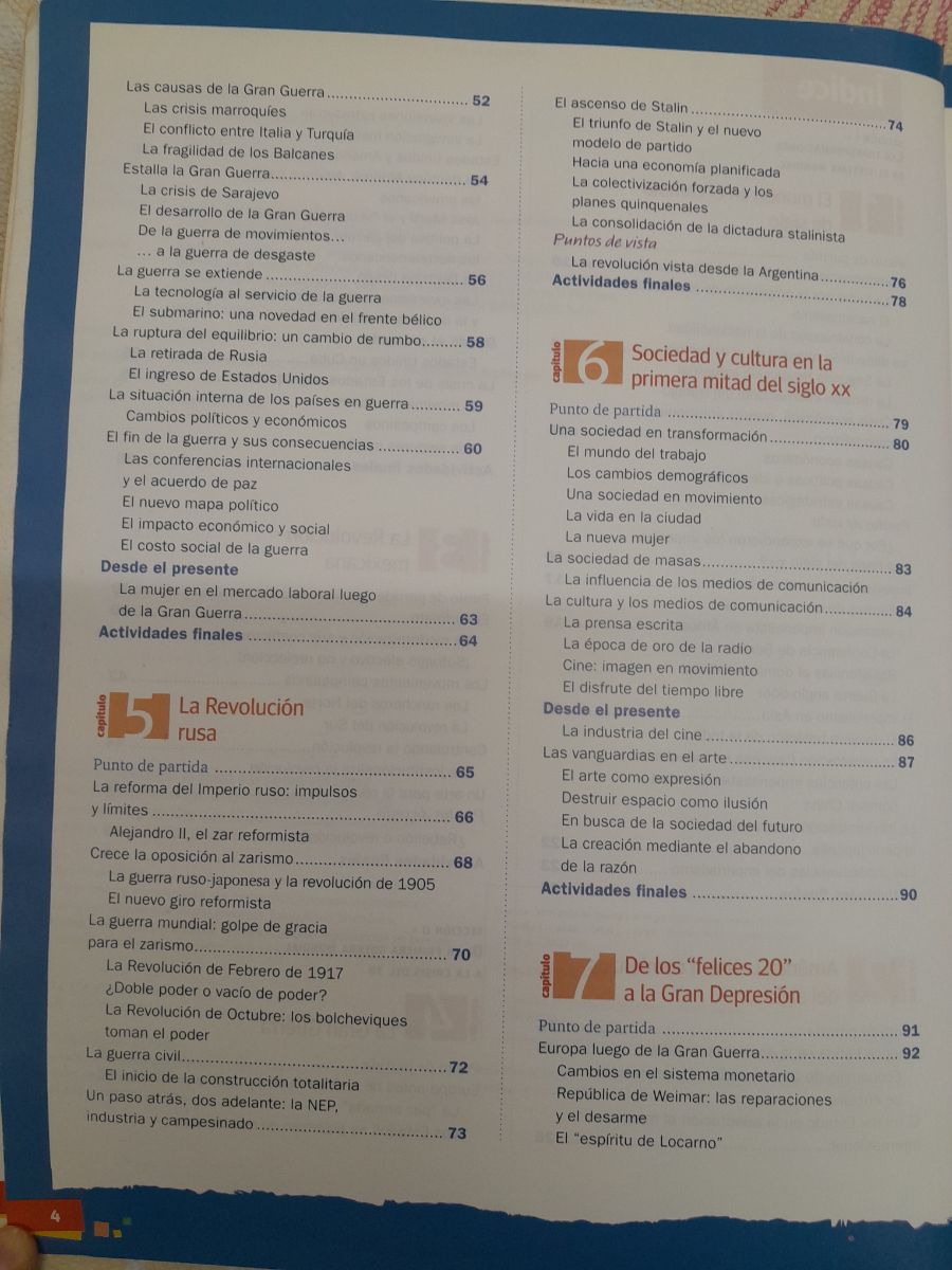 Libro educativo "Historia. El mundo en guerra y la Argentina. Primera mitad fel siglo XX"