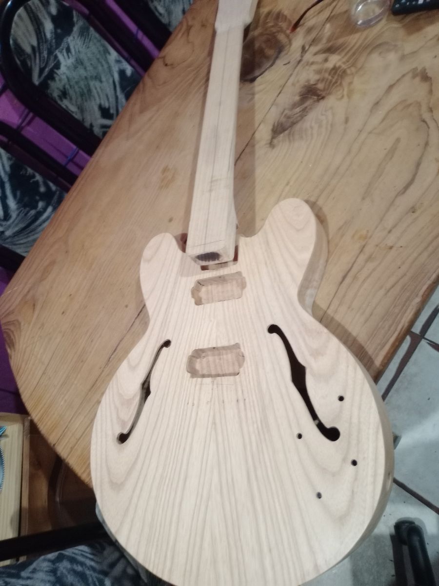 Proyecto Guitarra Gibson 335 tapa acustica plana