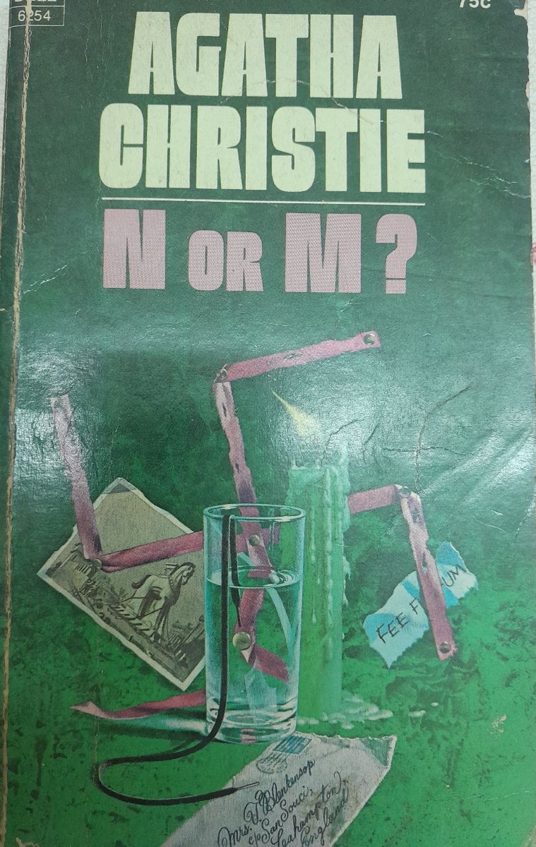 "N or M? (El Misterio de Sans Souci)" de Agatha Christie
