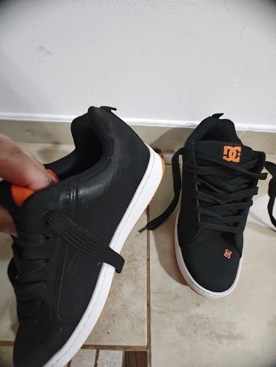 👟 Zapatillas DC negras – Talle 43