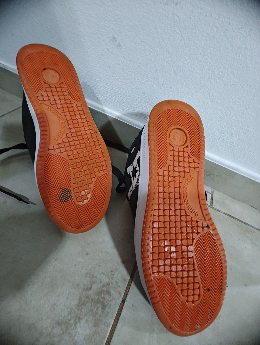 👟 Zapatillas DC negras – Talle 43