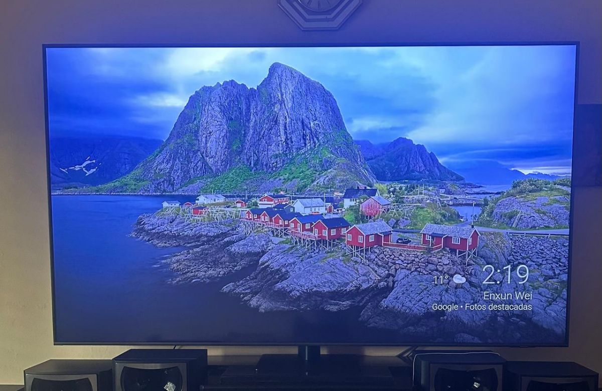 Smart Qled TV 4K 85" Samsung QN85Q70CAGCZB