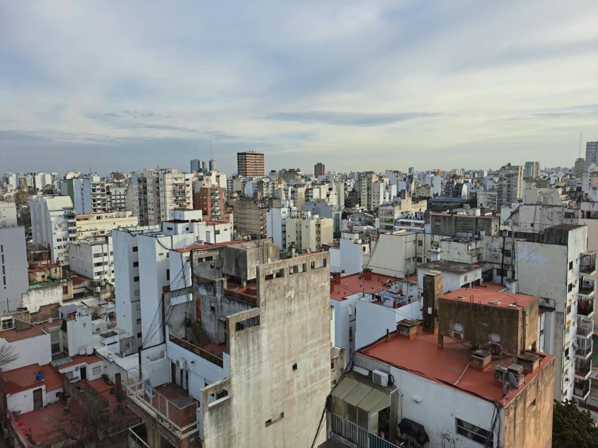 DUEÑO VENDE DEPARTAMENTO 2 AMBIENTES EN BALVANERA PISO 14