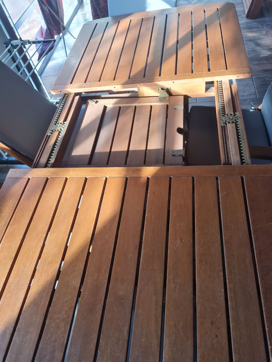 Mesa de madera extensible