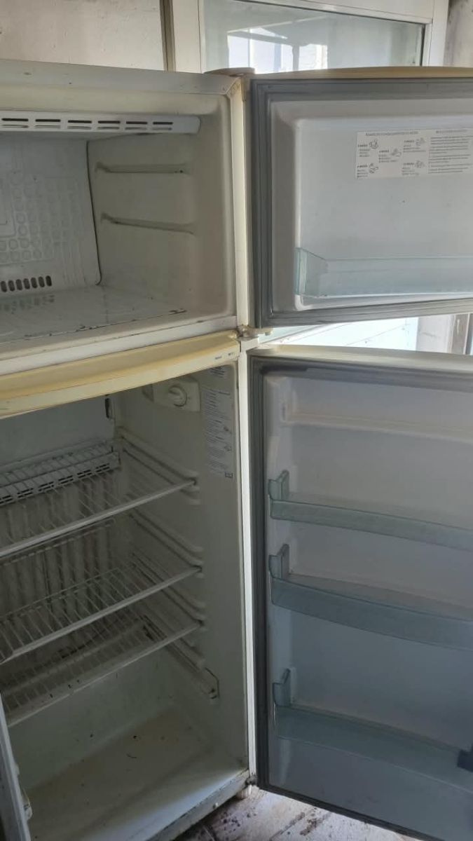 Heladera con Freezer funcionando perfectamente