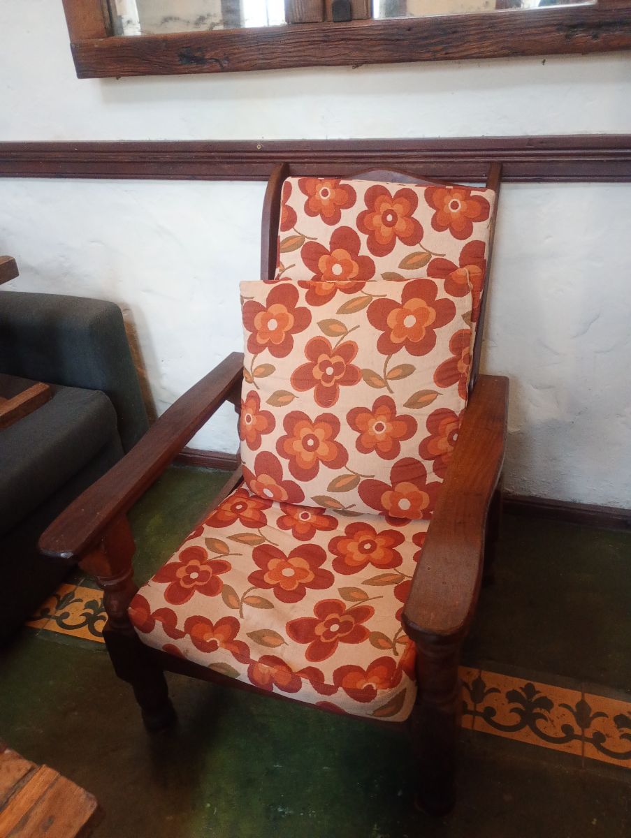Juego de sillones de algarrobo