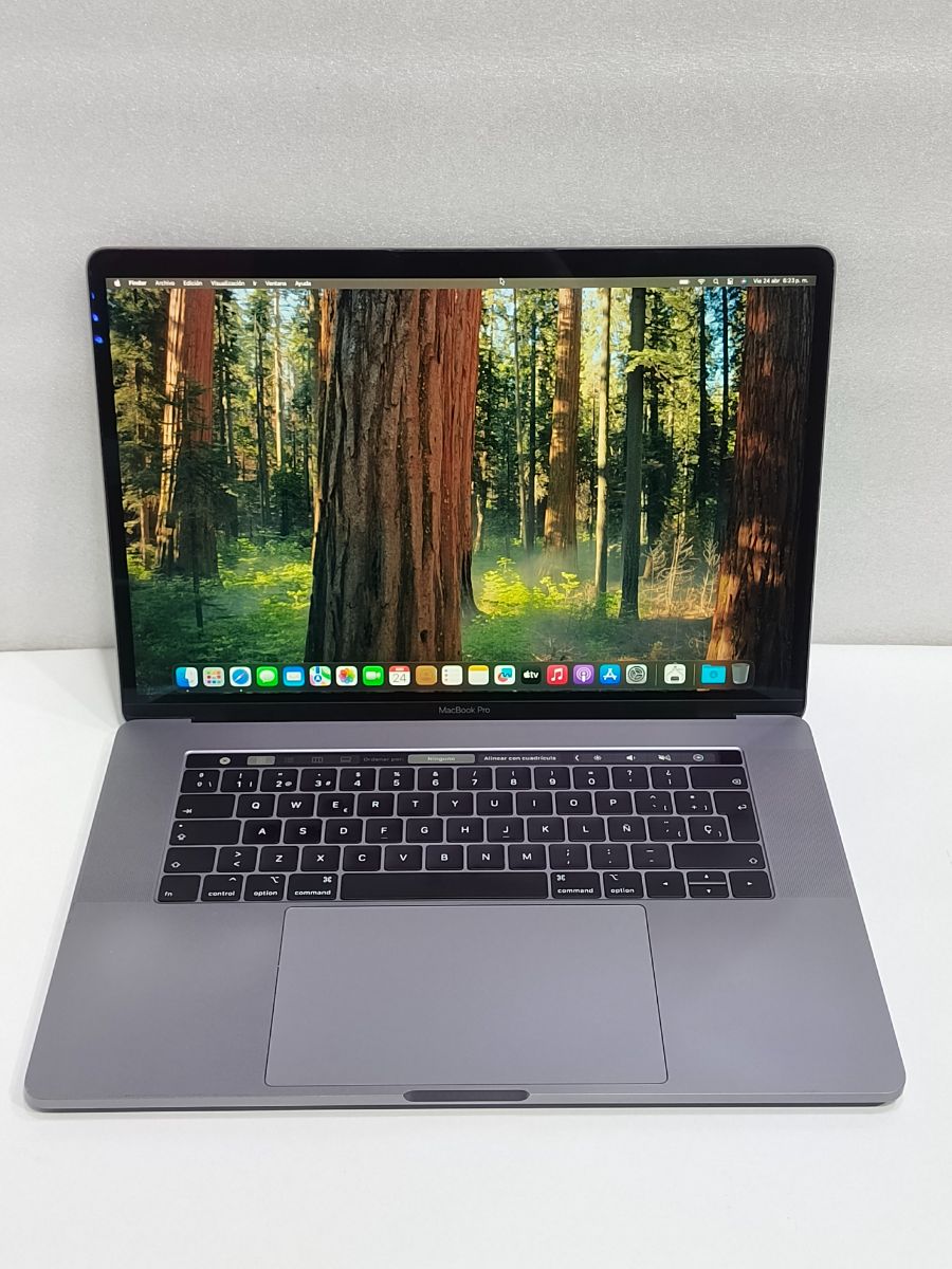 Macbook Pro A1990 I7 32gb Ram Radeon 4gb Ssd256gb 15.4 pulgadas + GARANTIA