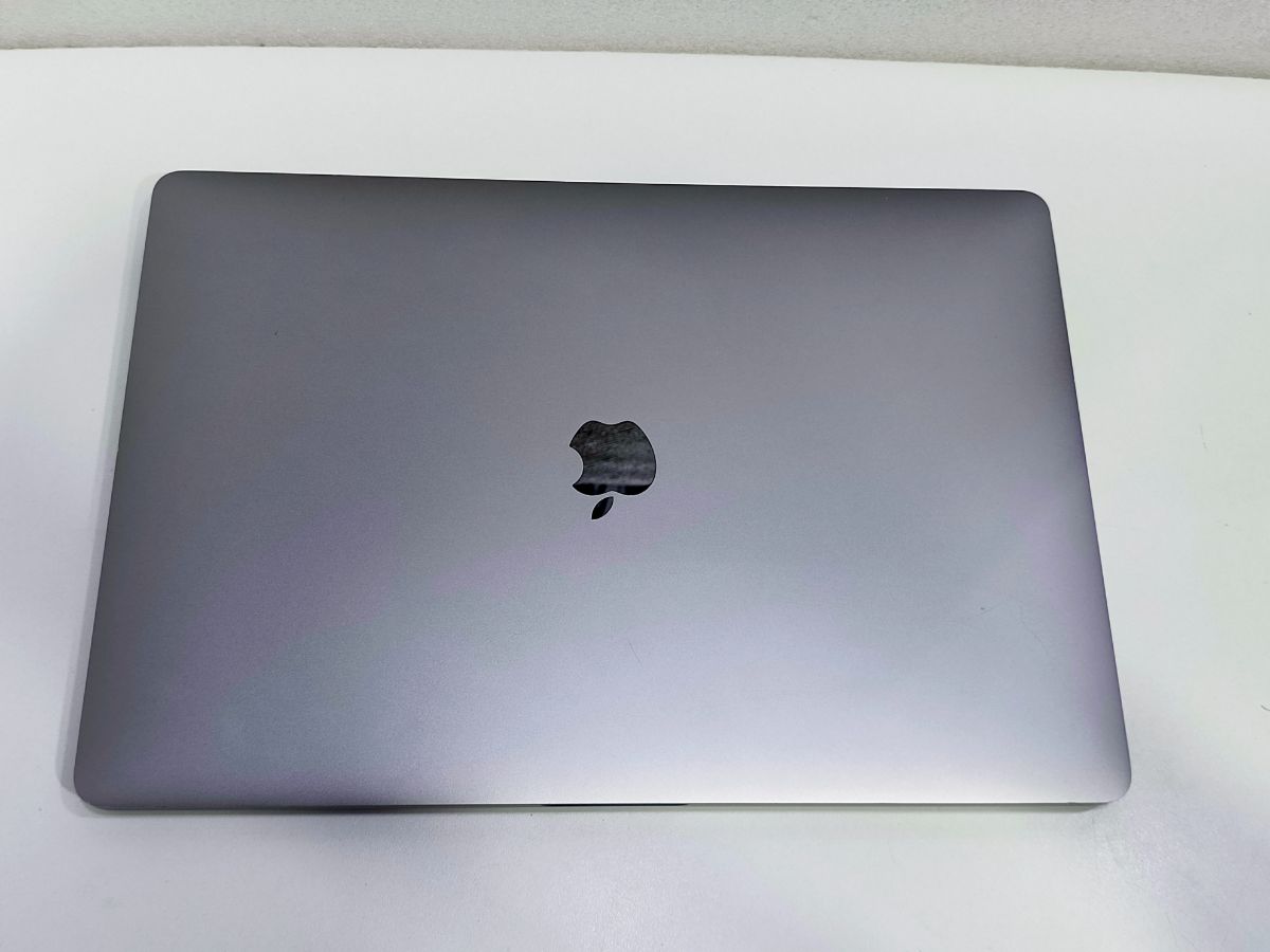 Macbook Pro A1990 I7 32gb Ram Radeon 4gb Ssd256gb 15.4 pulgadas + GARANTIA