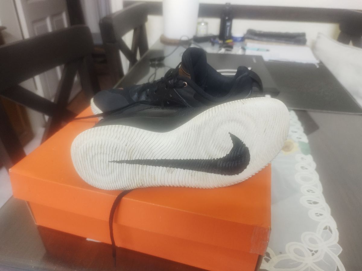 Zapatillas de básquet Nike Fly By LowII